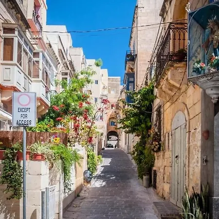 Designer Finish, 2br With Smart Tv & Wifi By 360 Estates Sliema