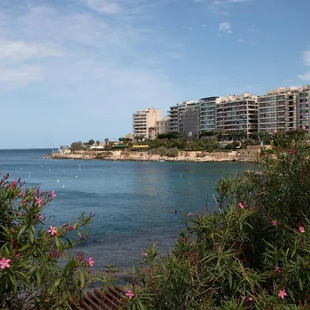 Designer Finish, 2br With Smart Tv & Wifi By 360 Estates * Sliema